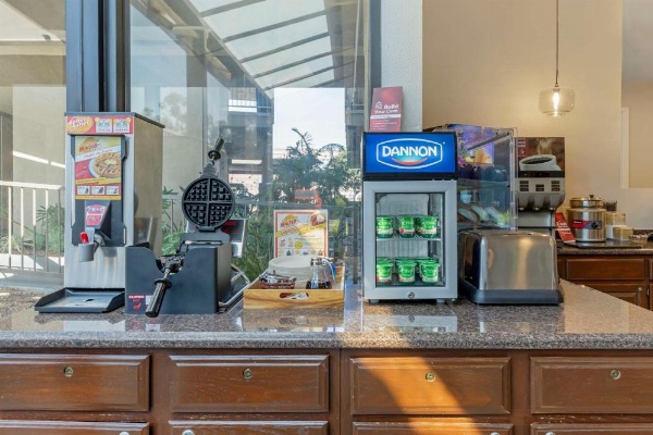 Best Western Plus Executive Inn image 21